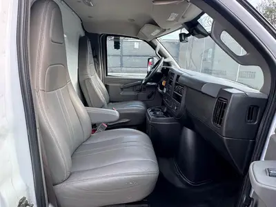 Used 2019 GMC SAVANA CUTAWAY Box trucks Florida US | Truck and Van Outlet #1509156