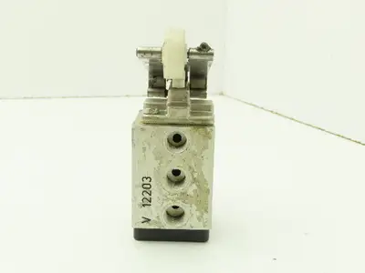Norgren SR2501033 Roller Spring Actuated Valve 1/8" NPT