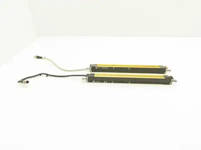 Omron F3SJ-A0320P30-L F3SJ-A0320P30-D Light Curtain Emitter/Receiver Set