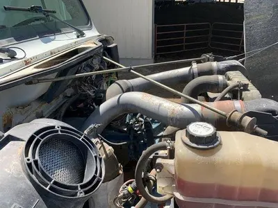 USED 2001 INTERNATIONAL 4900