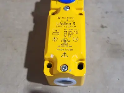 Lifeline 3 Safety Switch 440E-D13120 w/ Kit 440E-A13080