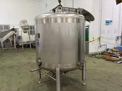 Used 2022 Axium 2,000 Litre Stainless Steel Tanks GB | Perry Equipment #1517028
