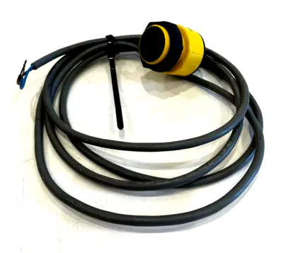 USED BANNER ENGINEERING T303E SENSOR