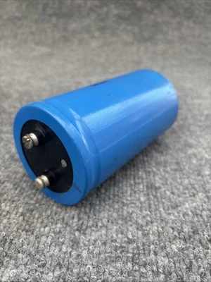 Used Philips 3186GH222T450DMA2 Capacitors California US | Davliegogo LLC #1707619