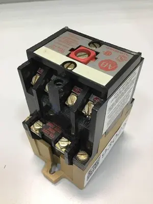 USED ALLEN BRADLEY 700-PK400A1 SER B