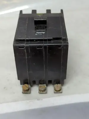 Used SQUARE D QOB350VH Miscellaneous Equipment (Electrical & Power) Ohio US | Surplus Asset Holdings #1240489