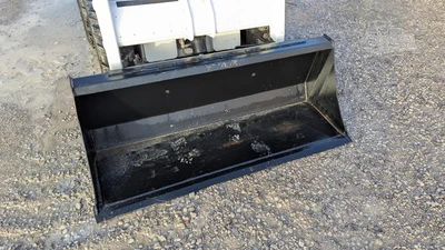 USED 2001 BOBCAT 553