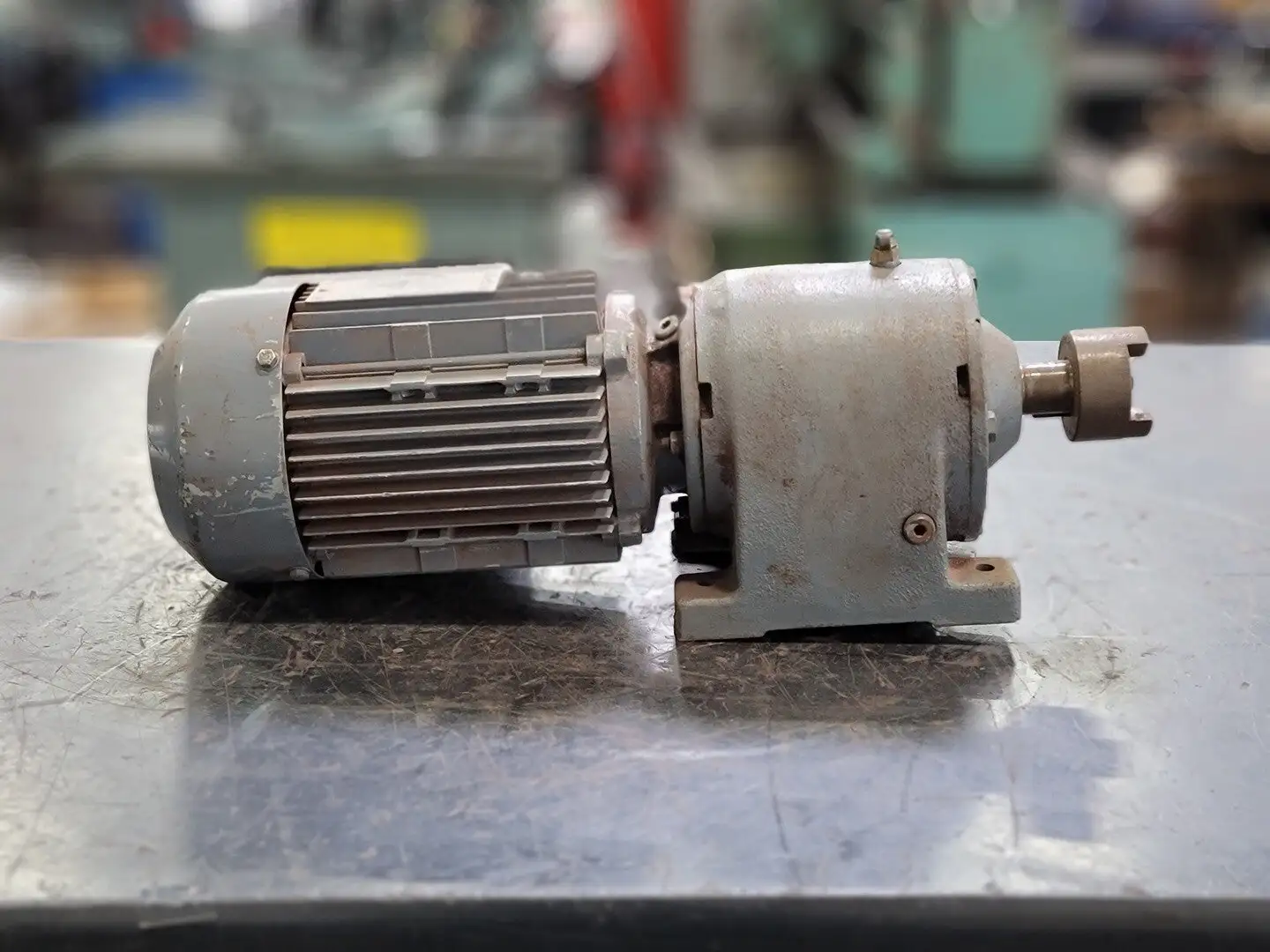 USED SEW-EURODRIVE R40DT80K4