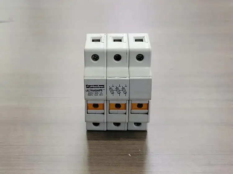 Used FERRAZ SHAWMUT USM 31 Y219073 Misc Electrical & Power Parts British Columbia CA | Lenmark #253273