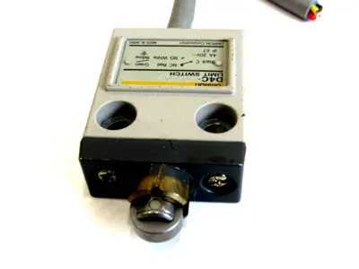 NEW OMRON D4C-3302 LIMIT SWITCH D4C3302