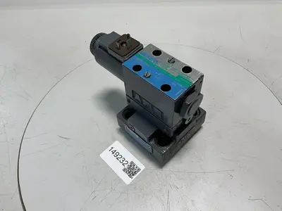 USED VICKERS DG4V-3S-22A-M-U-HL7-60-EN490