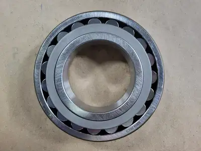 NEW SKF 22213 EK/C3