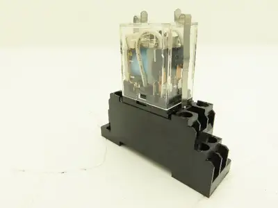 Omron MY2N-D2 Socket Relay 24VDC With Base PYF08A-E Lot Of 12