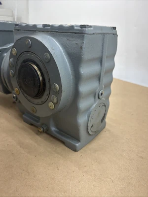 NEW SEW-EURODRIVE SA57/T. DR63L4