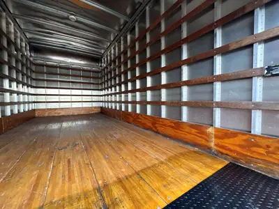 Used 2023 ISUZU NPR HD Box trucks Florida US | Truck and Van Outlet #1509234