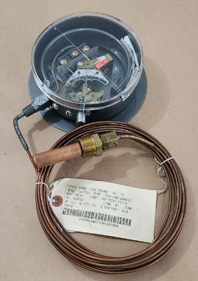 NEW Dwyer DS-7238-153-5