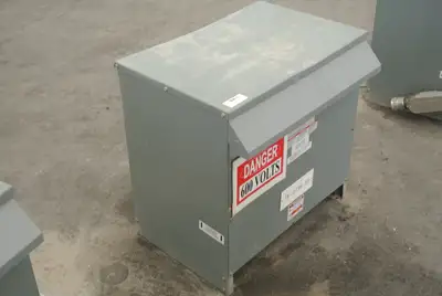 USED 2002 SQUARE D C75T8HCU