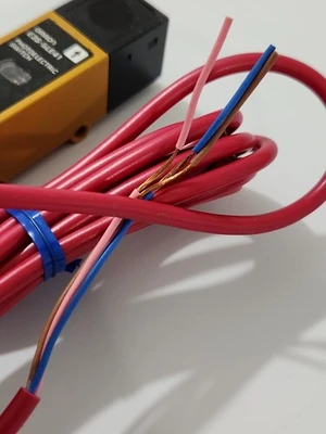 NEW Omron E3S-5LE41