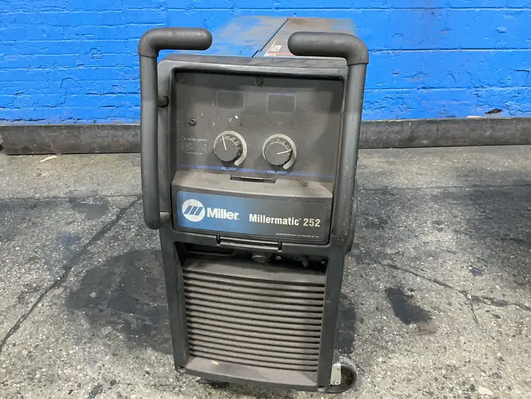 Used MILLER MILLERMATIC 252 Mig Welders Ohio US | HGR 24 #1521302