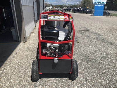 Used MAGNUM 4000 SERIES GOLD Pressure Washers Michigan US | Miedema Asset Management Group #1341097