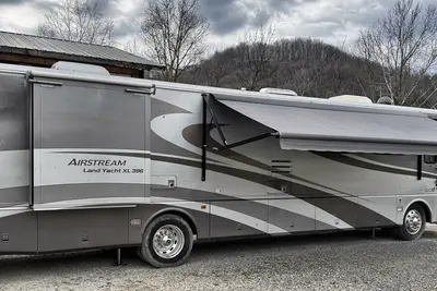 Used 2002 AIRSTREAM LAND YACHT XL396 Campers, Caravans, Motorhomes Kentucky US | Proxy Equipment #1385122