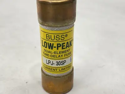 Used Wohner Fuse Holder Class J 3-Pole 30A 600V w/ 3x Bussmann LPJ-30SP Fuses Fuse Accessories Michigan US | Maverick Industrial Sales #1398722
