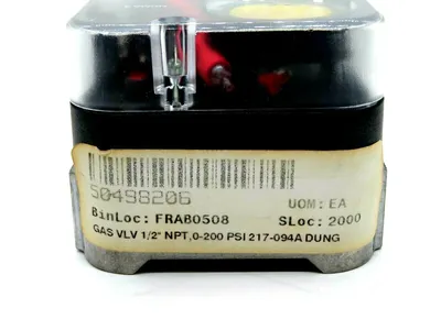 NEW DUNGS 217-094A GAS PRESSURE SWITCH 1/2" 217094A