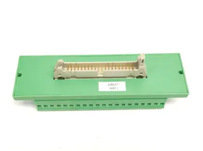 2280271,DFLK 40,Typ DFLK 40 | Phoenix Contact Typ DFLK 40 Feed-Through Interface Module 2280271 MISSING LATCH - Used