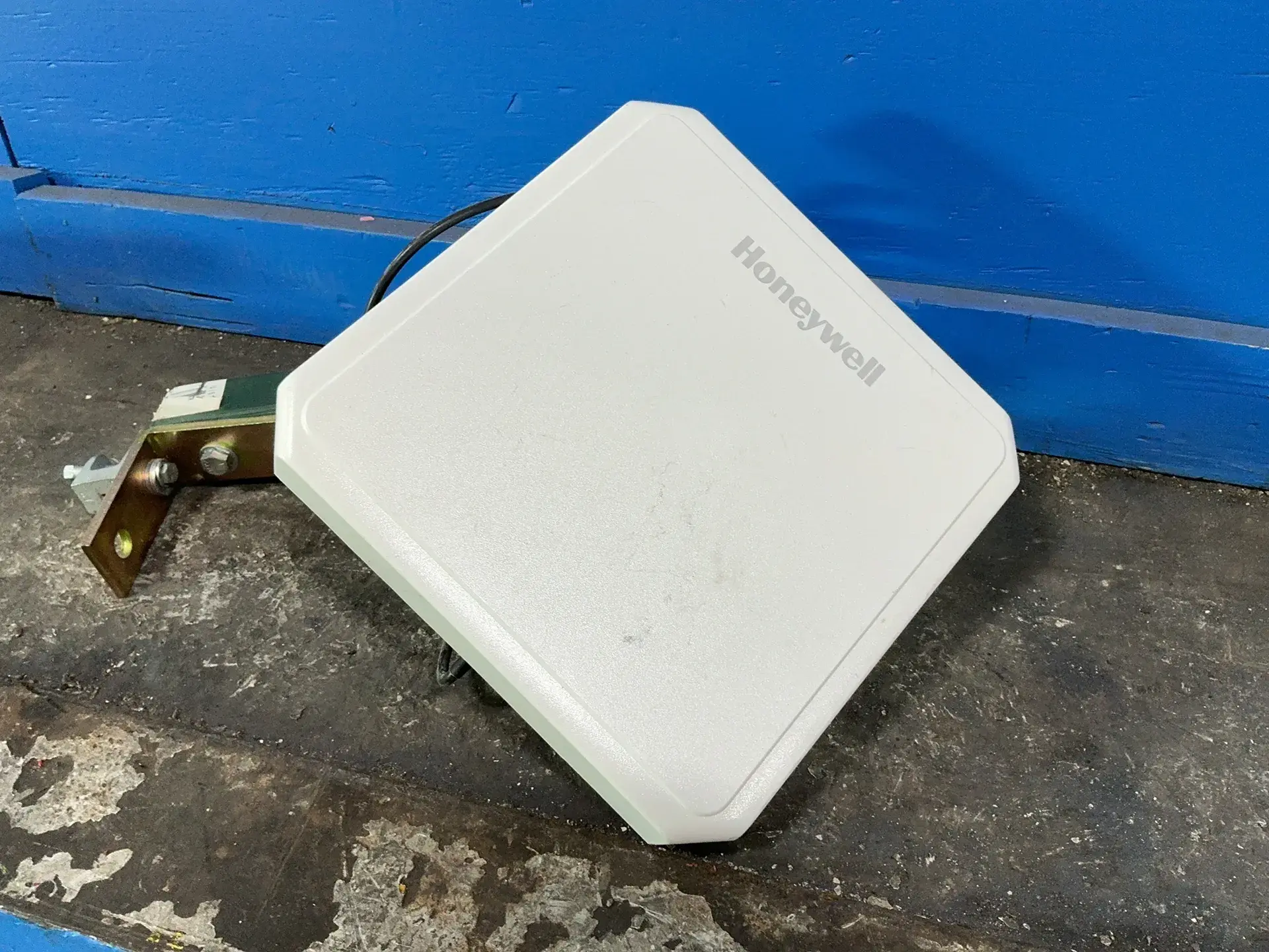 Used HONEYWELL 1A40A Antennas EMI EMC Equipment Ohio US | HGR 24 #1437893