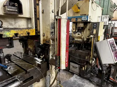 100 TON MINSTER P2-100-48 PIECE MAKER STRAIGHT SIDE SSDC HIGH SPEED PRESS 4" STROKE: YOBRO #23917
