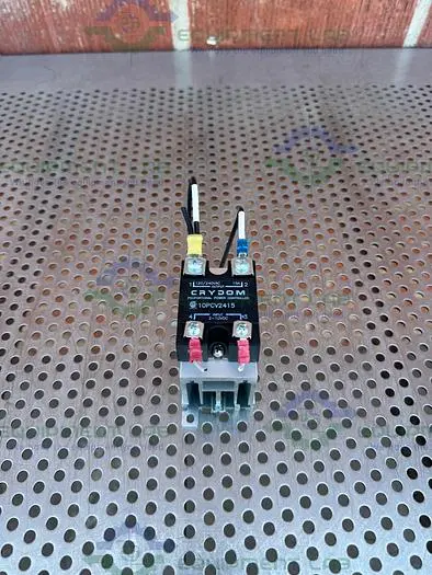 Used CRYDOM 10PCV2415 PROPORTIONAL POWER CONTROLLER W/ HEAT SINK Temperature Controls | Equipment Lab #486605