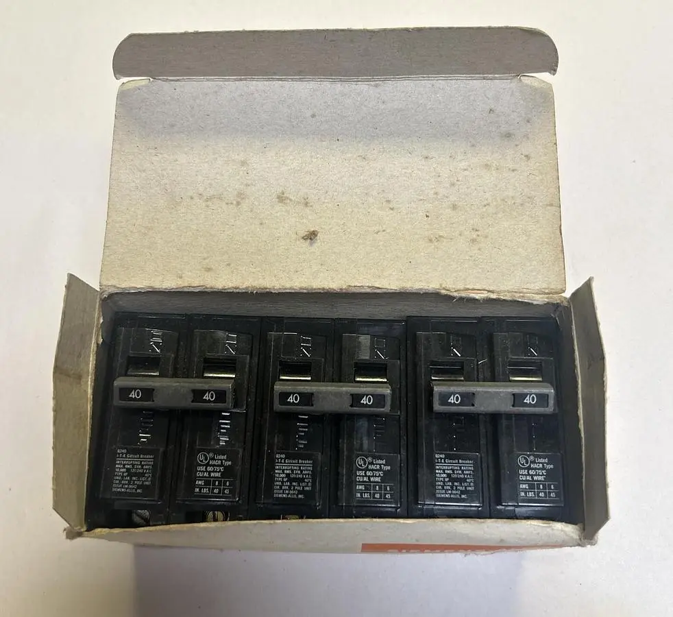 New | in-Stock SIEMENS Q240 Miscellaneous Equipment (Electrical & Power) | Surplus Asset Holdings #1191124