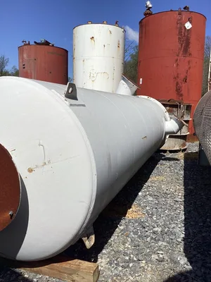 Universal Silencer Vertical Steel 4000 Gallon Tank; Model URSX-24