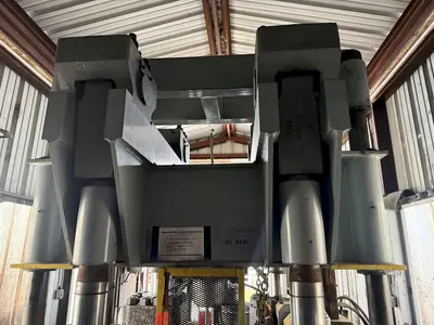 2000 TON HEAVY DUTY 4-POST HYDRAULIC PRESS, USED FOR STRAIGHTENING PIPE & BAR: YOBRO #25137
