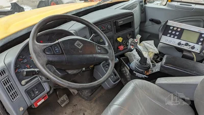 USED 2005 INTERNATIONAL WORKSTAR 7400