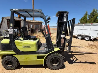 Used JOSLYN CLARK CQ25L 4-Wheel Sit down Electric Counterbalance Forklifts California US | nands #1319122