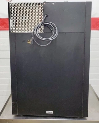 167-0153 True GDM-5-24” Countertop Glass Door Self-Contained Cooler