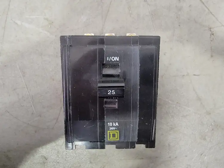 Used SQUARE D QOB325 Switchgears British Columbia CA | Lenmark #239672