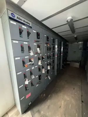 Used MEI _UNKNOWN_ Switchgears Texas US | Oil The Woodlands Group #1501077