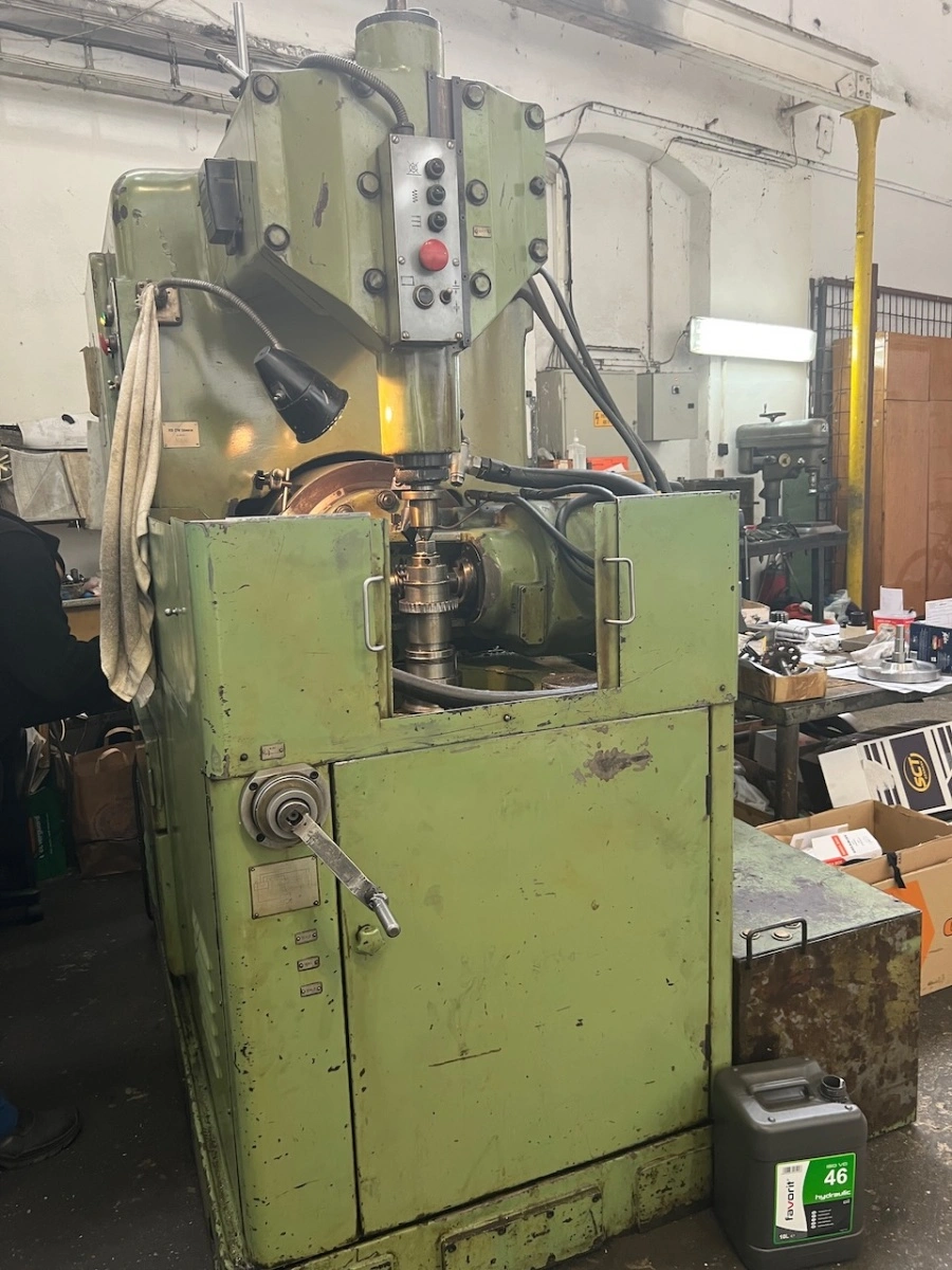VITEBSK Gear Hobber, in good working condition, visible under power