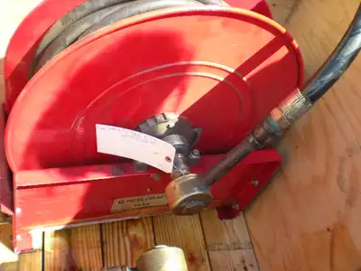 REELCRAFT SPRING RETRACTABLE FUEL HOSE REEL