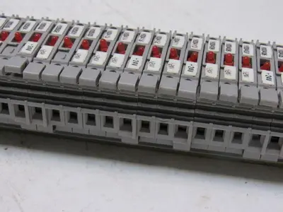 Entretec M4/8S Terminal Fuse Block W/ Blown Fuse Indicator  Lot of 48