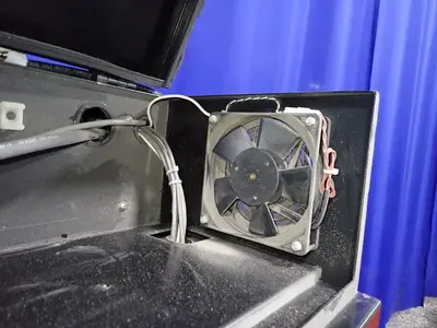 USED 2006 VINYL TECH FX25124
