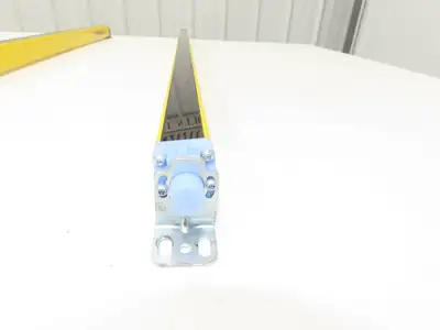 Schmersal SLC440-ER-0890-14-01 Safety Light Curtain Transmitter & Receiver Set