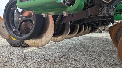 USED 2018 JOHN DEERE 1590