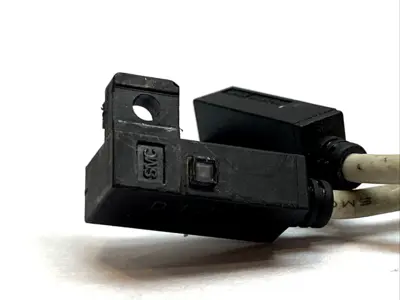 USED SMC SOLID STATE AUTO SWITCH PNP 550MM LOT OF 2