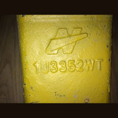 1U3352WT Twin Tiger Tooth