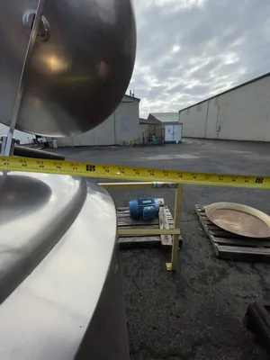USED ST. REGIS 900 GALLON TANK