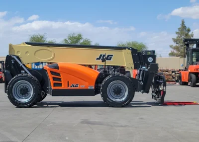 NEW 2025 JLG 1055