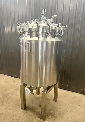 Used 250 Gallon Tank (Reactor), 316 Stainless Steel, Full Vacuum, With Agitator